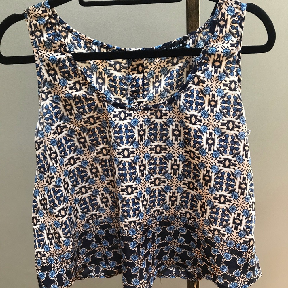 Cropped sleeveless top
